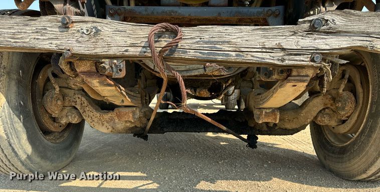 image for item DV5910 1978 International  Paystar 5000 truck cab and chassis