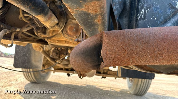 image for item DV5910 1978 International  Paystar 5000 truck cab and chassis