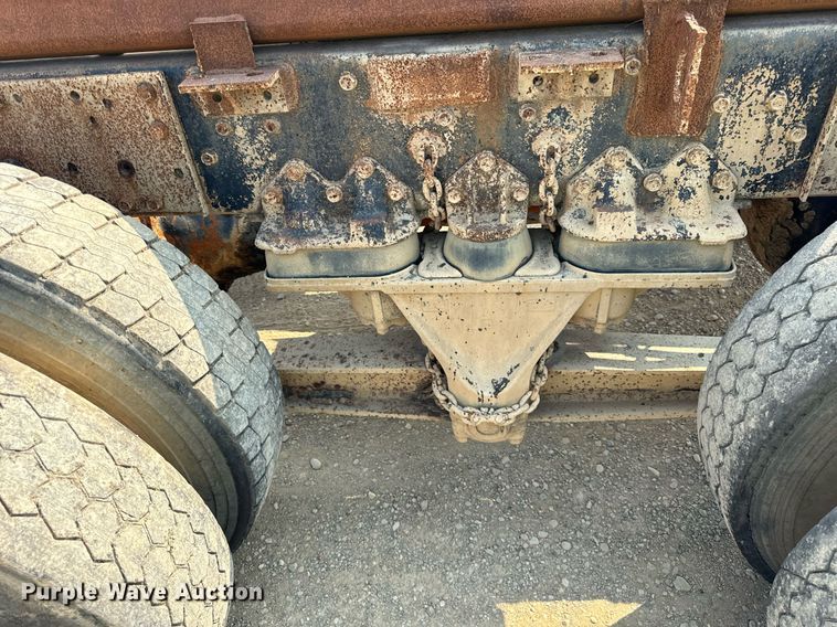 image for item DV5910 1978 International  Paystar 5000 truck cab and chassis