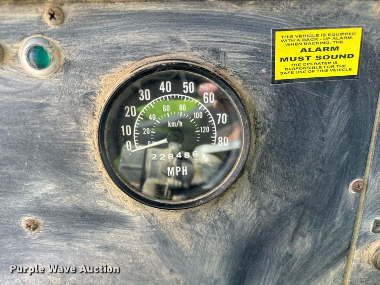 image for item DV5910 1978 International  Paystar 5000 truck cab and chassis