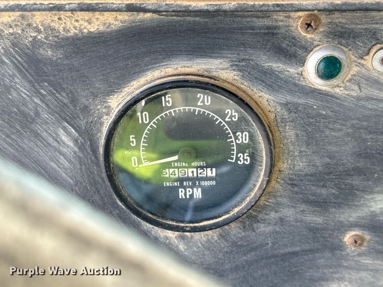 image for item DV5910 1978 International  Paystar 5000 truck cab and chassis