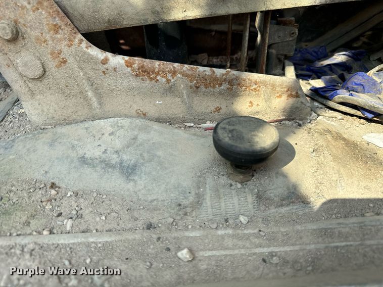 image for item DV5910 1978 International  Paystar 5000 truck cab and chassis