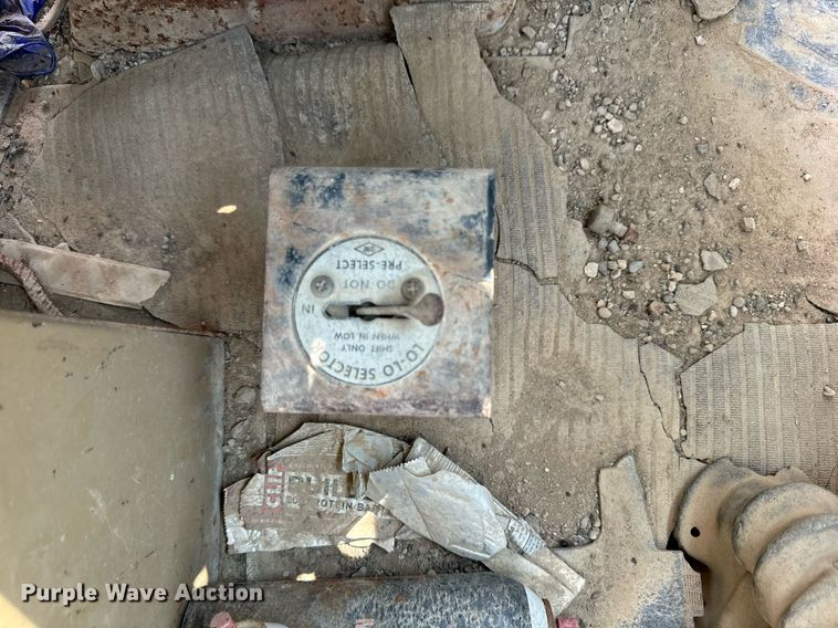 image for item DV5910 1978 International  Paystar 5000 truck cab and chassis