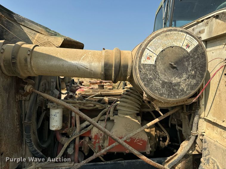 image for item DV5910 1978 International  Paystar 5000 truck cab and chassis