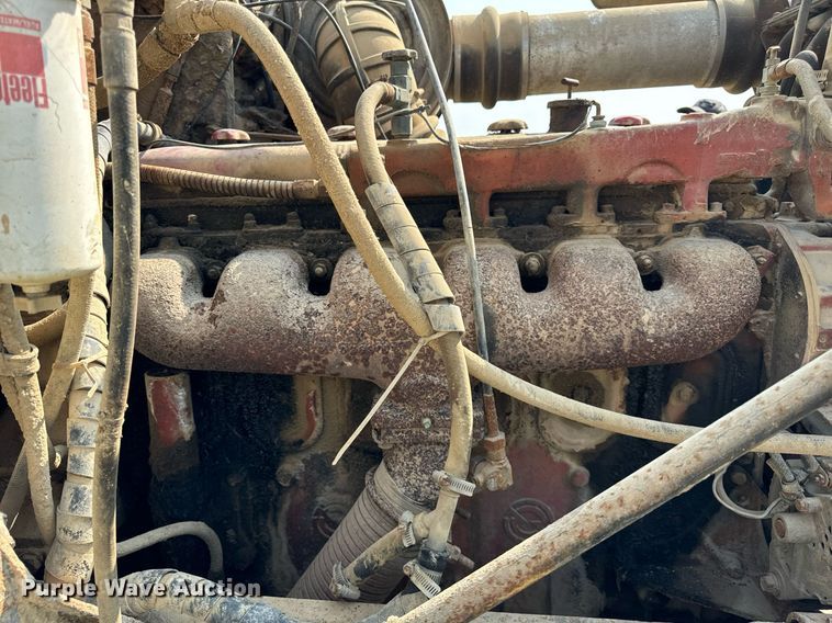 image for item DV5910 1978 International  Paystar 5000 truck cab and chassis