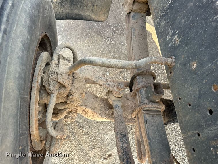 image for item DV5910 1978 International  Paystar 5000 truck cab and chassis