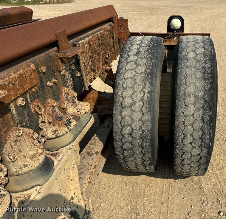 image for item DV5910 1978 International  Paystar 5000 truck cab and chassis