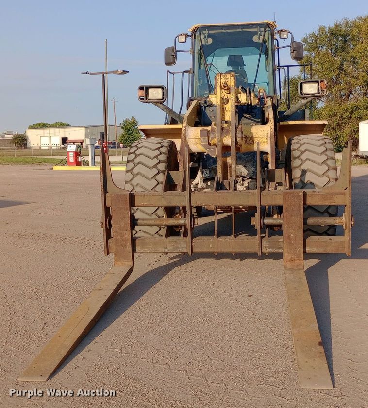 image for item DW0775 2011 Komatsu WA380-7 wheel loader