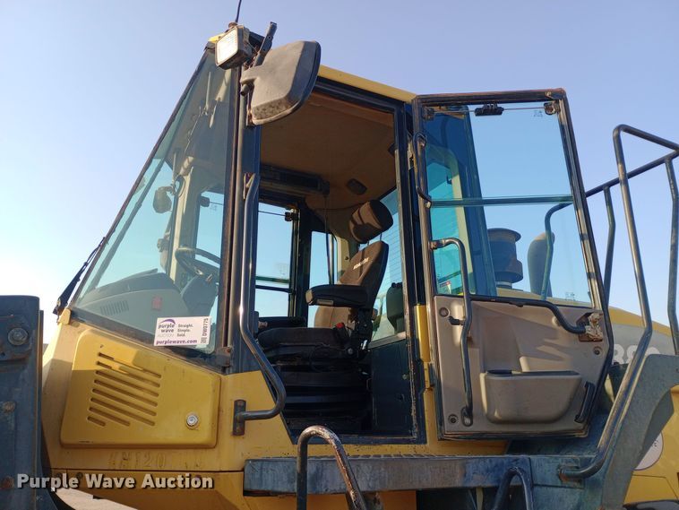 image for item DW0775 2011 Komatsu WA380-7 wheel loader