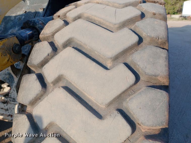 image for item DW0775 2011 Komatsu WA380-7 wheel loader