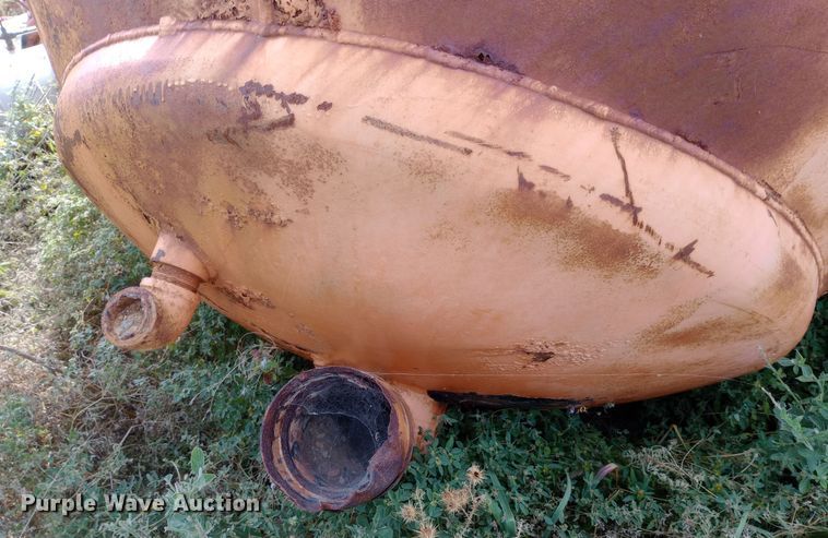 image for item DW0780 (2) concrete pots