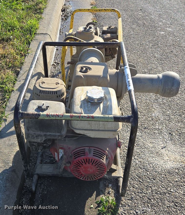 image for item DW2514 (2) pumps 