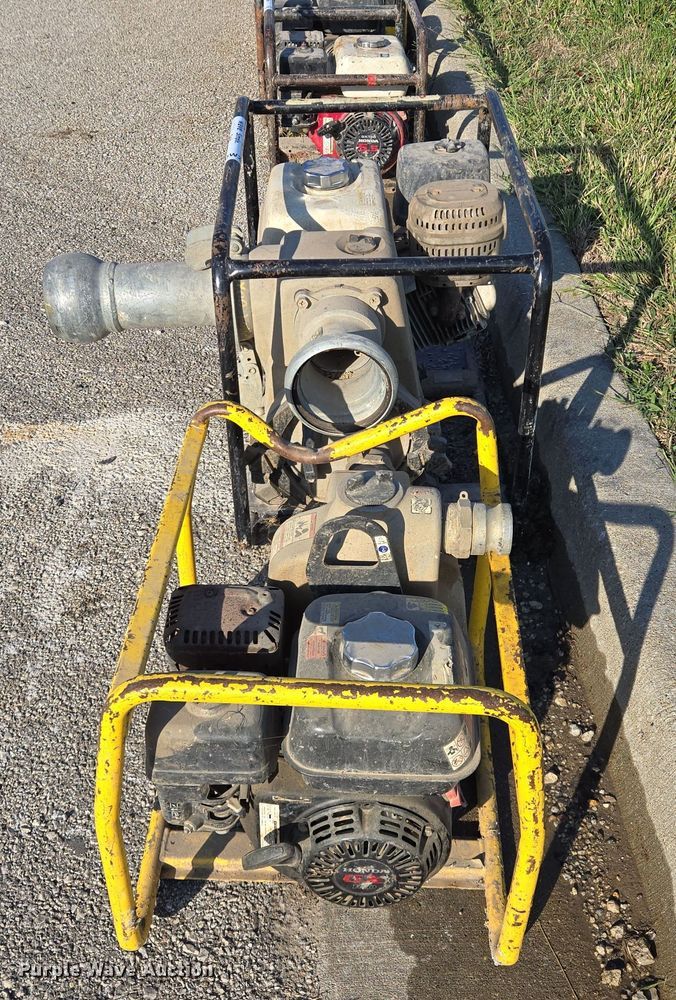 image for item DW2514 (2) pumps 