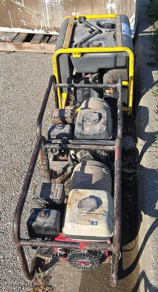 image for item DW2515 (3) generators 