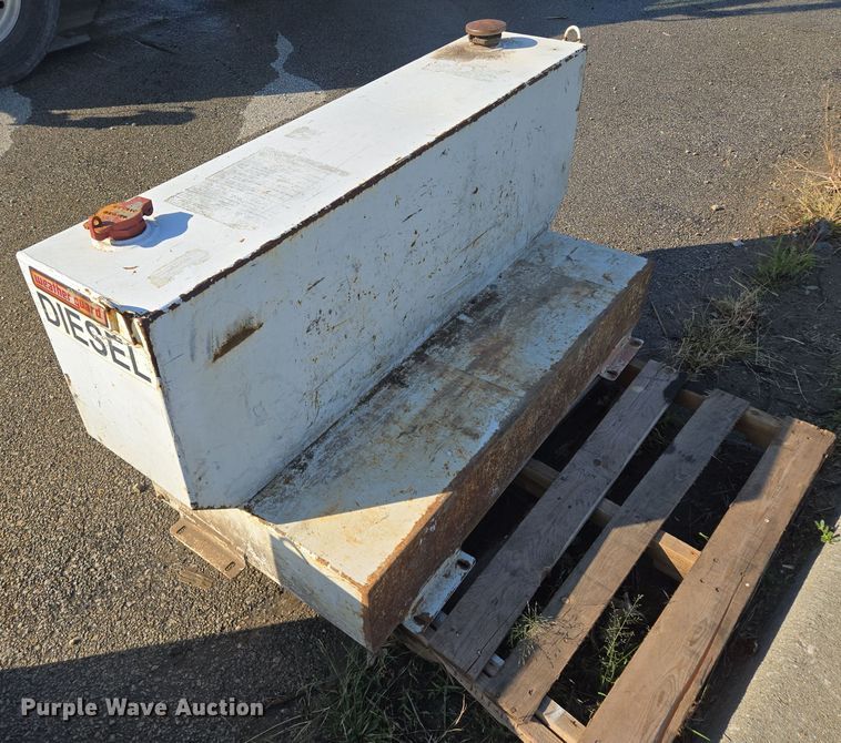 image for item DW2516 (2) fuel tanks 