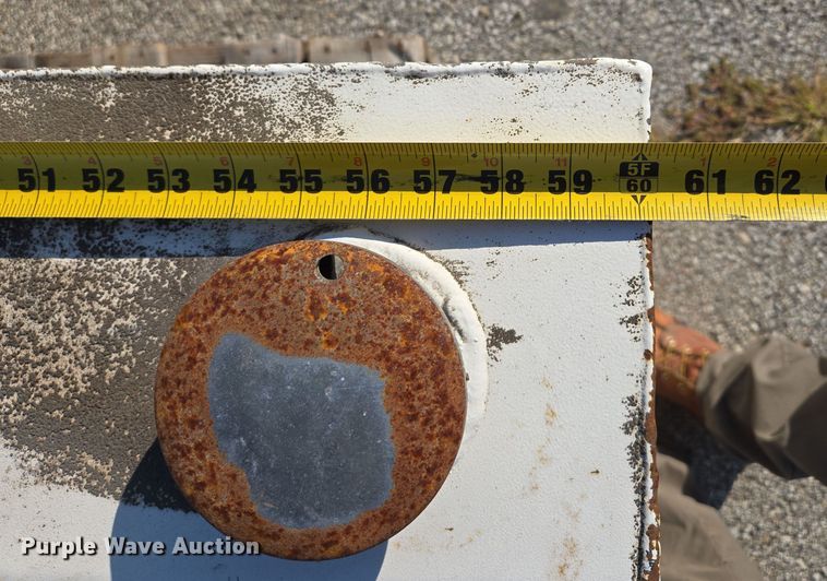 image for item DW2516 (2) fuel tanks 