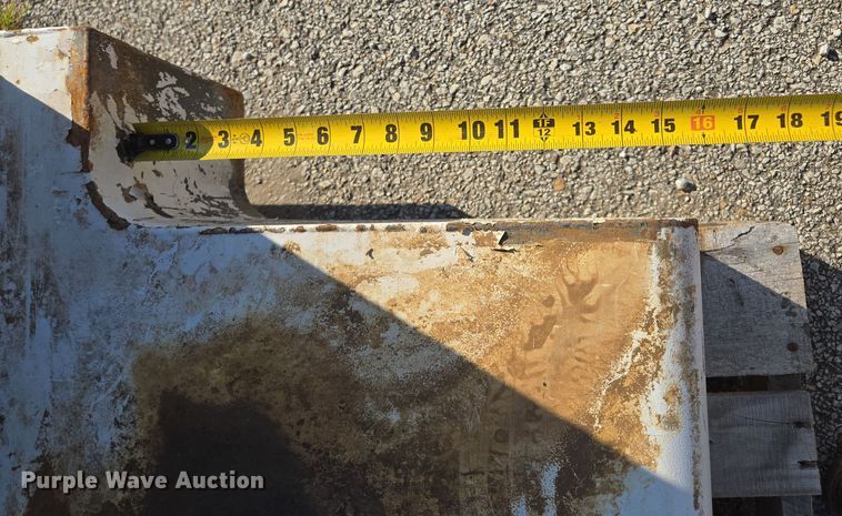 image for item DW2516 (2) fuel tanks 