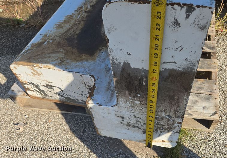 image for item DW2516 (2) fuel tanks 