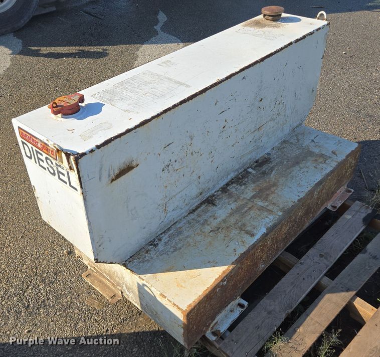 image for item DW2516 (2) fuel tanks 