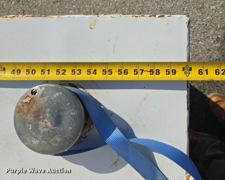 image for item DW2517 (2) fuel tanks 