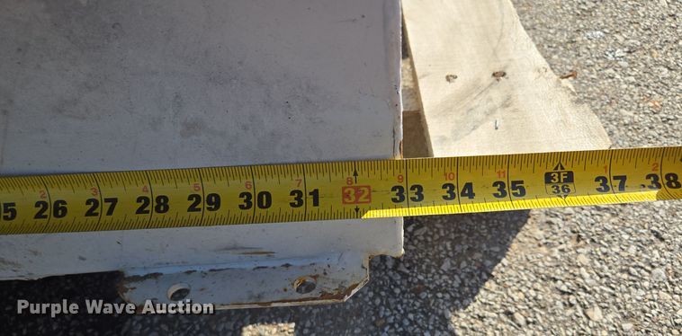 image for item DW2517 (2) fuel tanks 