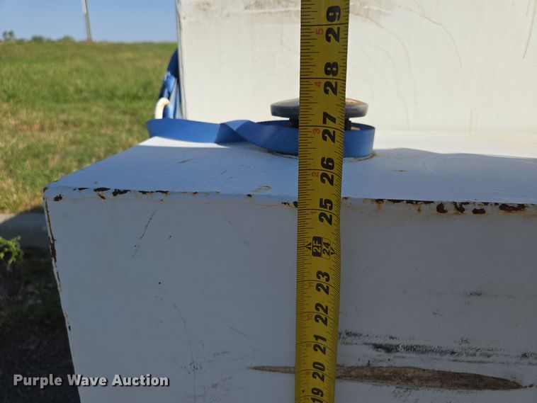 image for item DW2517 (2) fuel tanks 