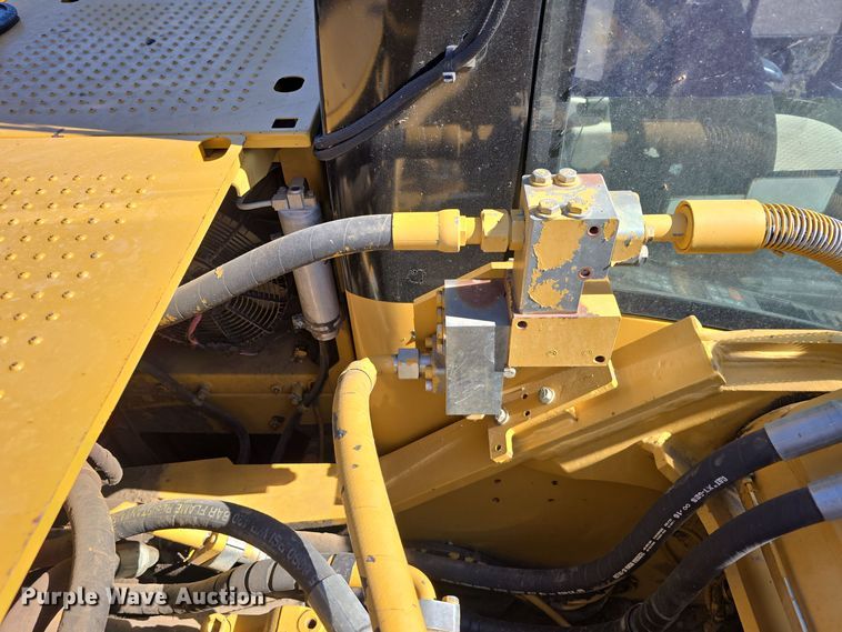 image for item DW3750 2008 Caterpillar 324D L excavator