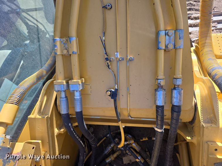 image for item DW3750 2008 Caterpillar 324D L excavator