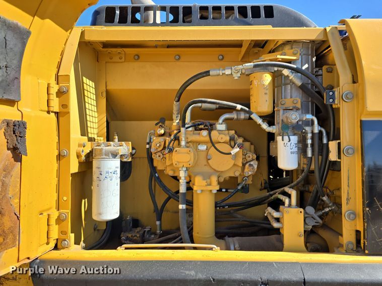 image for item DW3750 2008 Caterpillar 324D L excavator
