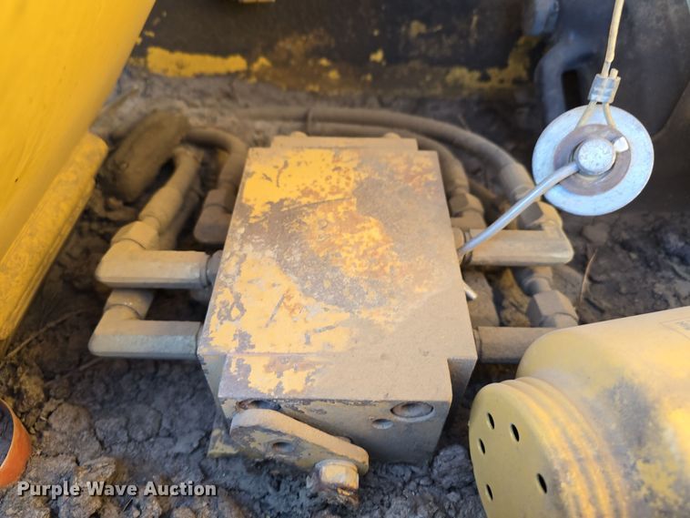 image for item DW3750 2008 Caterpillar 324D L excavator