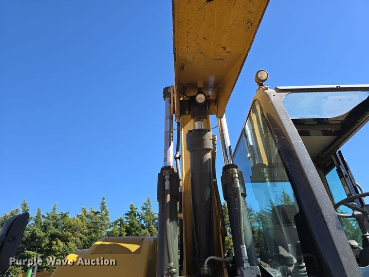image for item DW3761 2010 Caterpillar M316D wheeled excavator