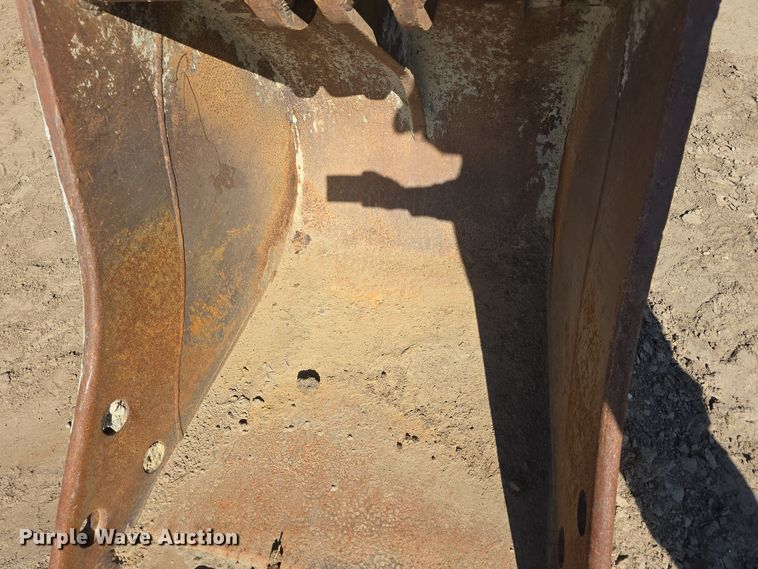 image for item DW3761 2010 Caterpillar M316D wheeled excavator