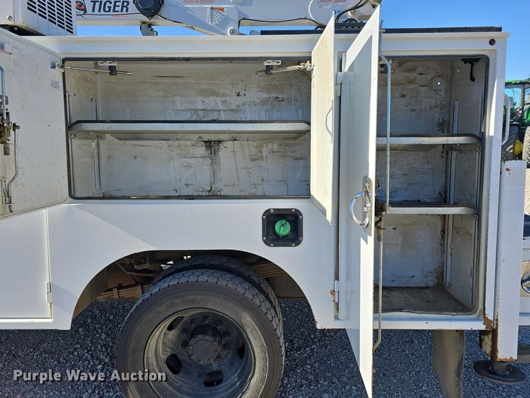 image for item DW3815 2018 Dodge Ram 5500HD utility / service truck