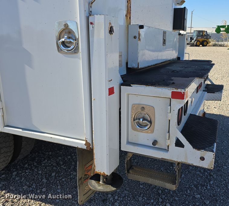 image for item DW3815 2018 Dodge Ram 5500HD utility / service truck