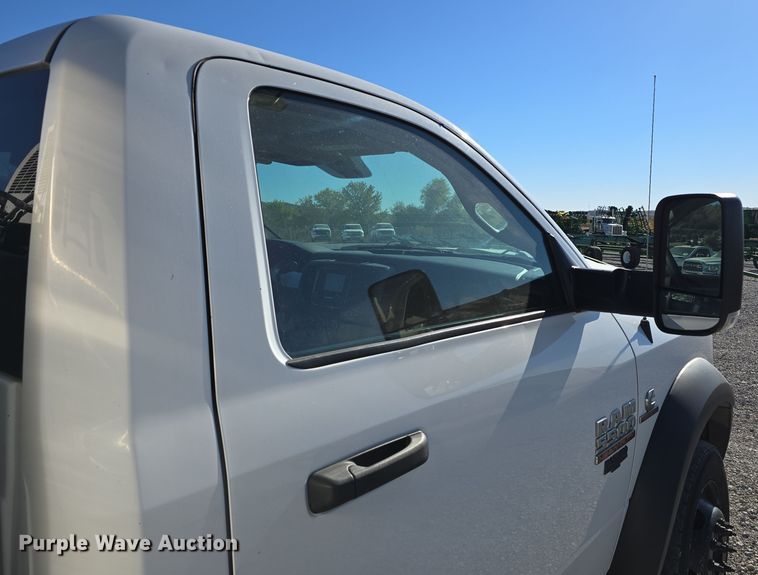 image for item DW3815 2018 Dodge Ram 5500HD utility / service truck