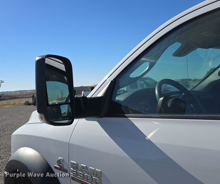 image for item DW3815 2018 Dodge Ram 5500HD utility / service truck