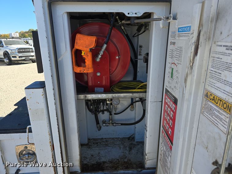 image for item DW3815 2018 Dodge Ram 5500HD utility / service truck