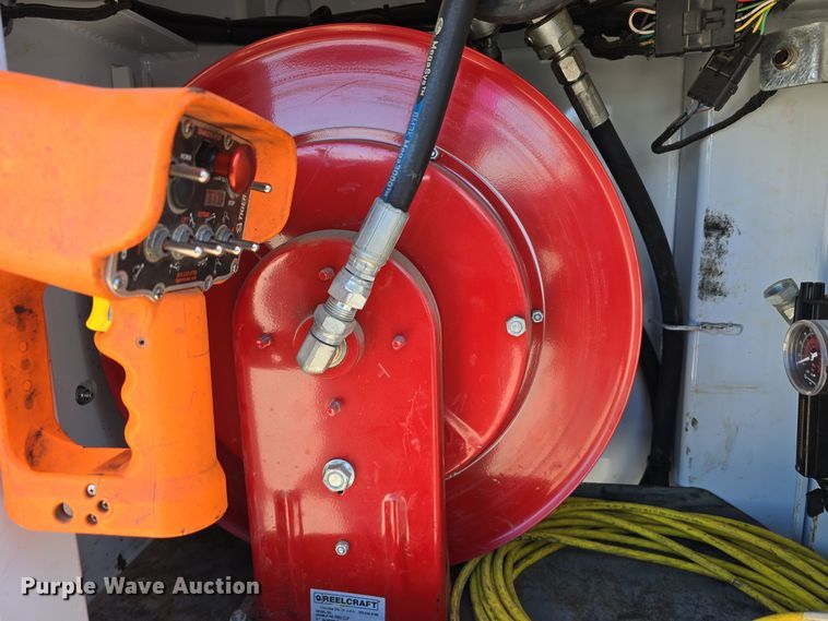 image for item DW3815 2018 Dodge Ram 5500HD utility / service truck