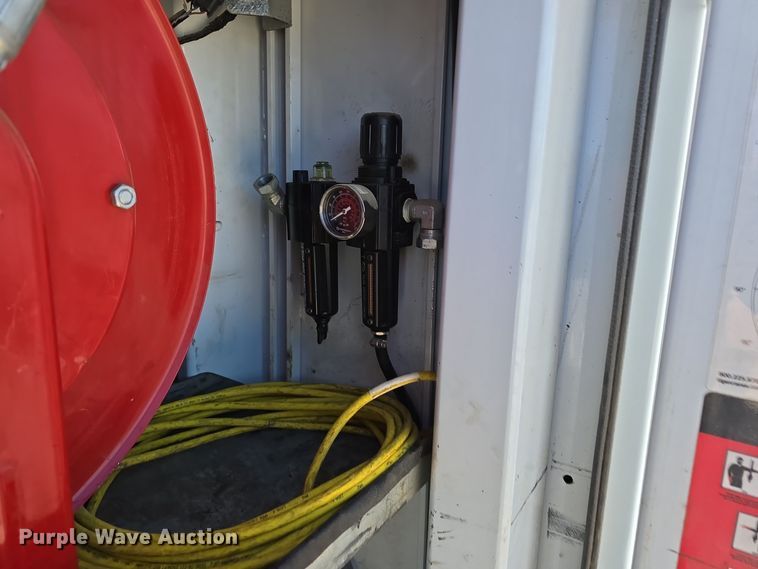 image for item DW3815 2018 Dodge Ram 5500HD utility / service truck