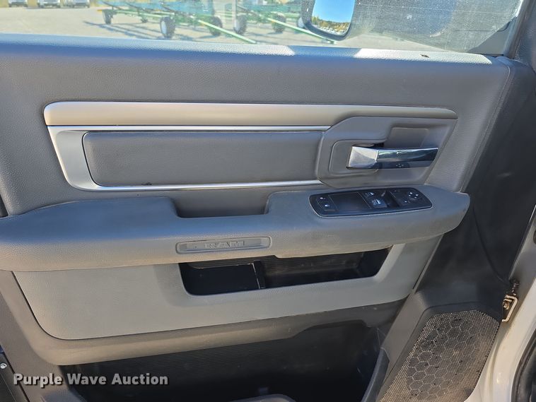 image for item DW3815 2018 Dodge Ram 5500HD utility / service truck