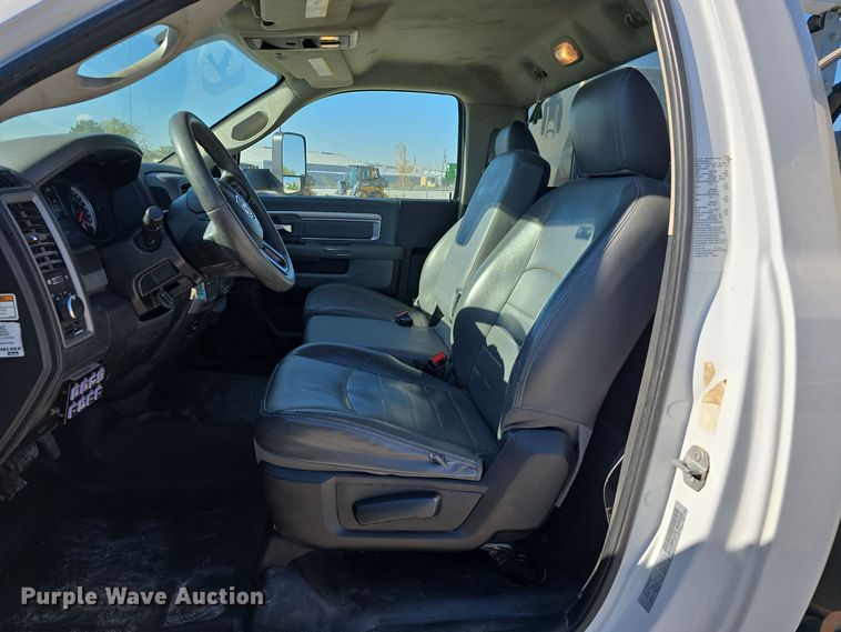 image for item DW3815 2018 Dodge Ram 5500HD utility / service truck