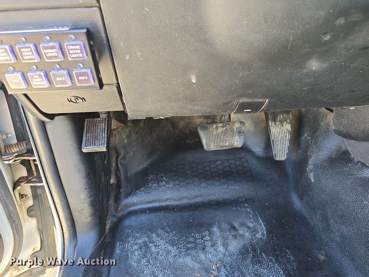 image for item DW3815 2018 Dodge Ram 5500HD utility / service truck