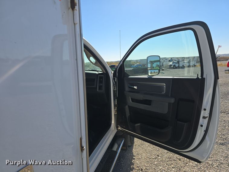 image for item DW3815 2018 Dodge Ram 5500HD utility / service truck