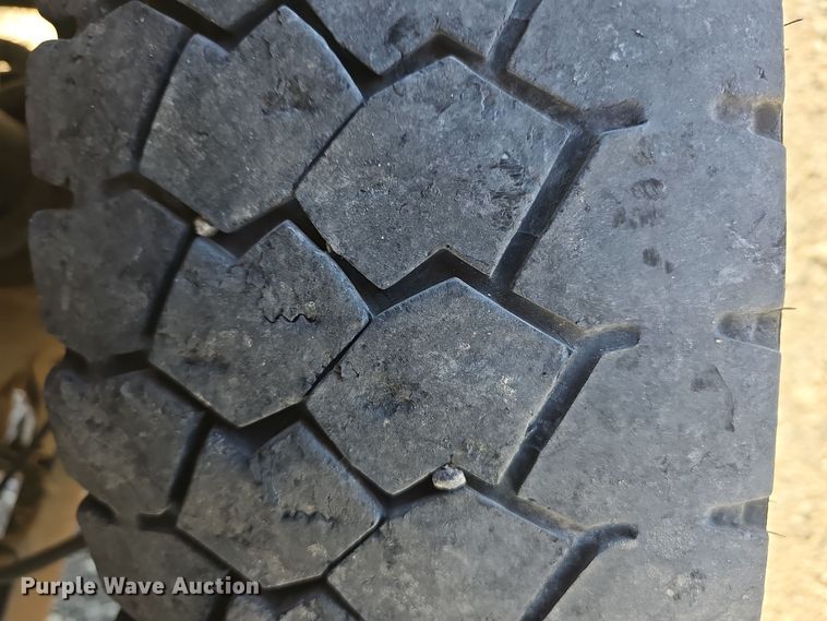 image for item DW3815 2018 Dodge Ram 5500HD utility / service truck