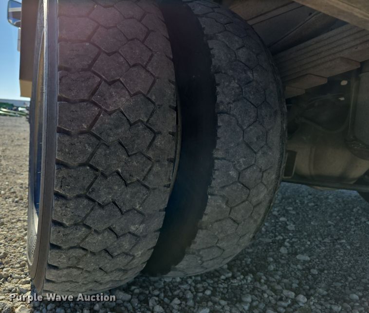 image for item DW3815 2018 Dodge Ram 5500HD utility / service truck