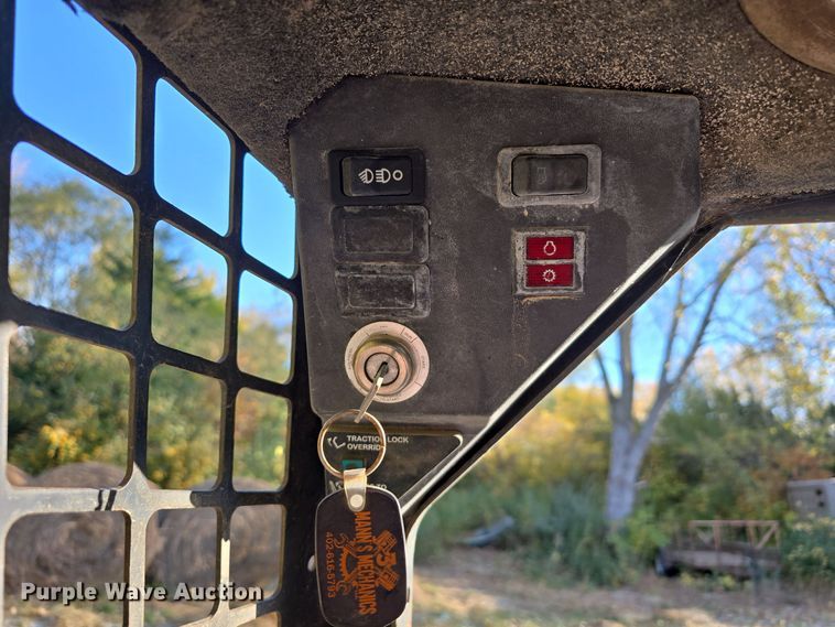 image for item DW3856 1998 Bobcat 751 skid steer loader