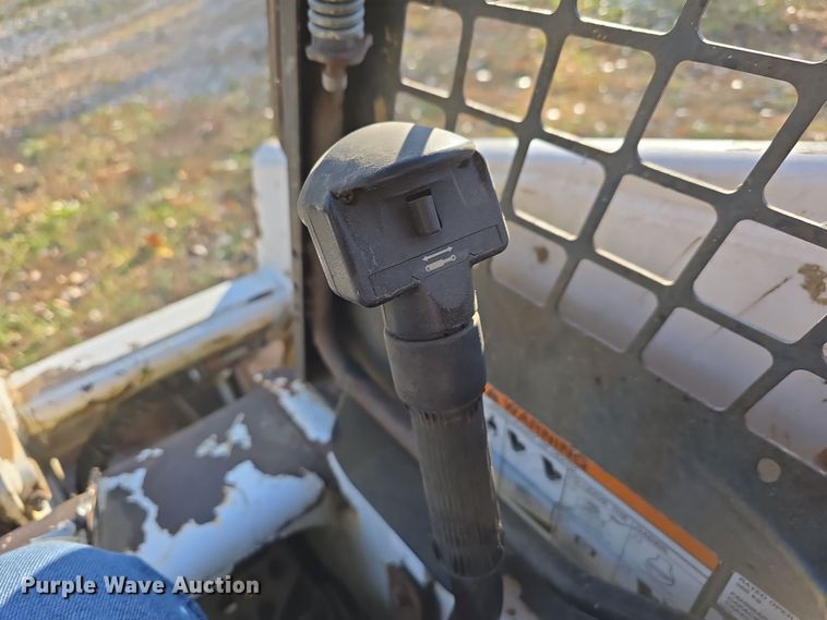 image for item DW3856 1998 Bobcat 751 skid steer loader