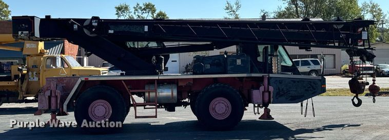 image for item DX1443 1996 Link-Belt ATC-822 crane truck