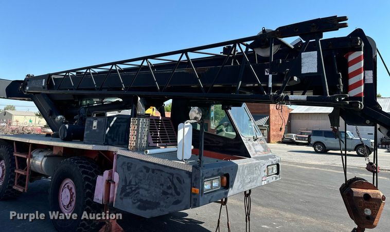 image for item DX1443 1996 Link-Belt ATC-822 crane truck