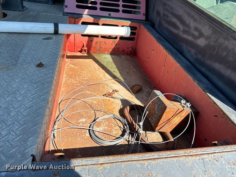 image for item DX1443 1996 Link-Belt ATC-822 crane truck